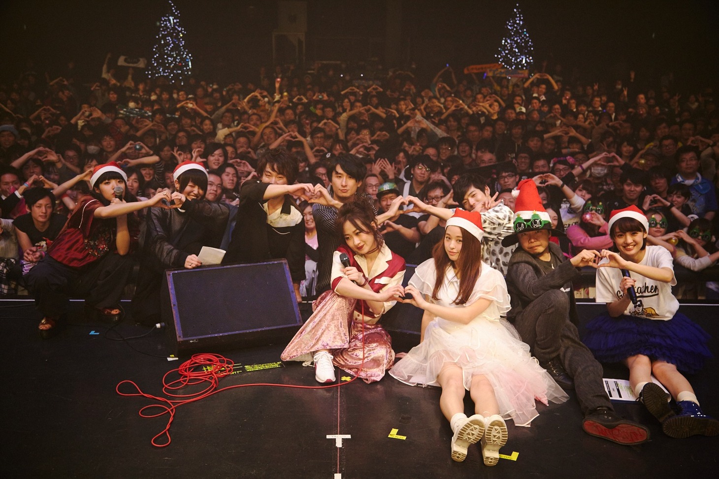 終演後に撮影された記念写真。