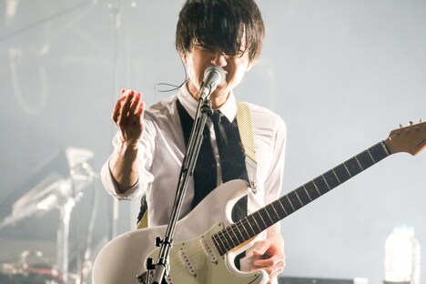 斎藤宏介（Vo, G）（Photo by Viola Kam [V'z Twinkle]）