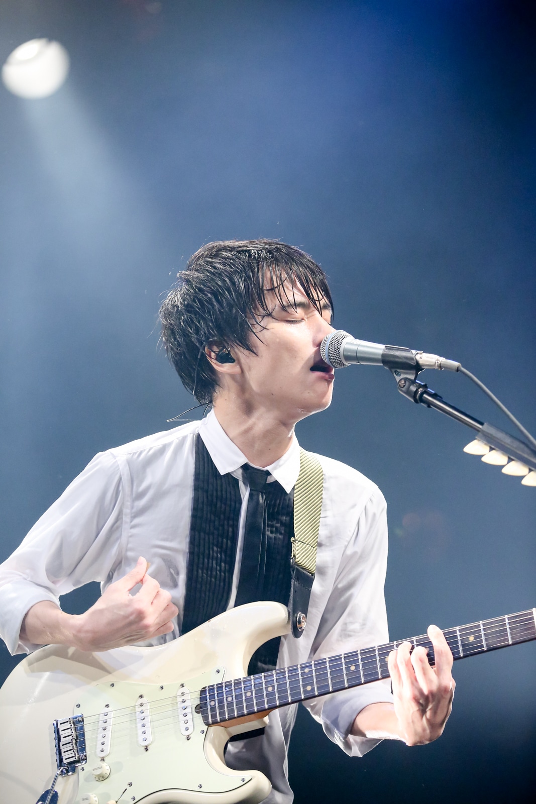 斎藤宏介（Vo, G）（Photo by Viola Kam [V'z Twinkle]）