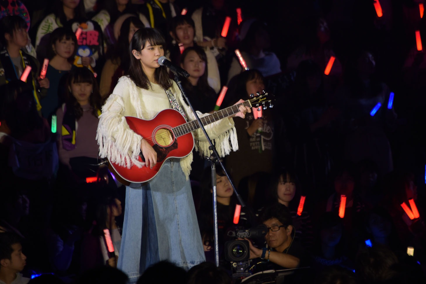 小林由依