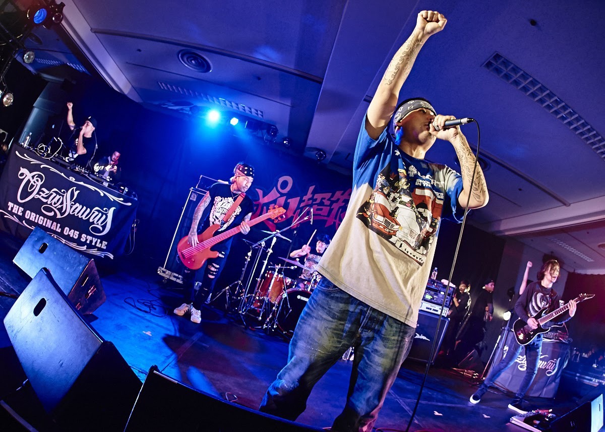 OZROSAURUS（Photo by HayachiN、Yukihide "JON" Takimoto、rockey、OOMO）