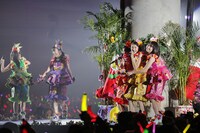 ももいろクローバーZ（Photo by HAJIME KAMIIISAKA+Z）