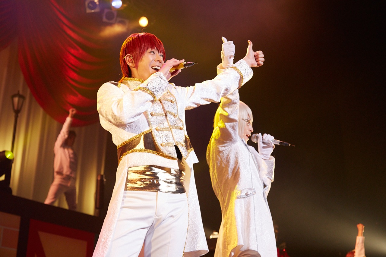 左から神生アキラ、泉奏。（Photo by NAITO）