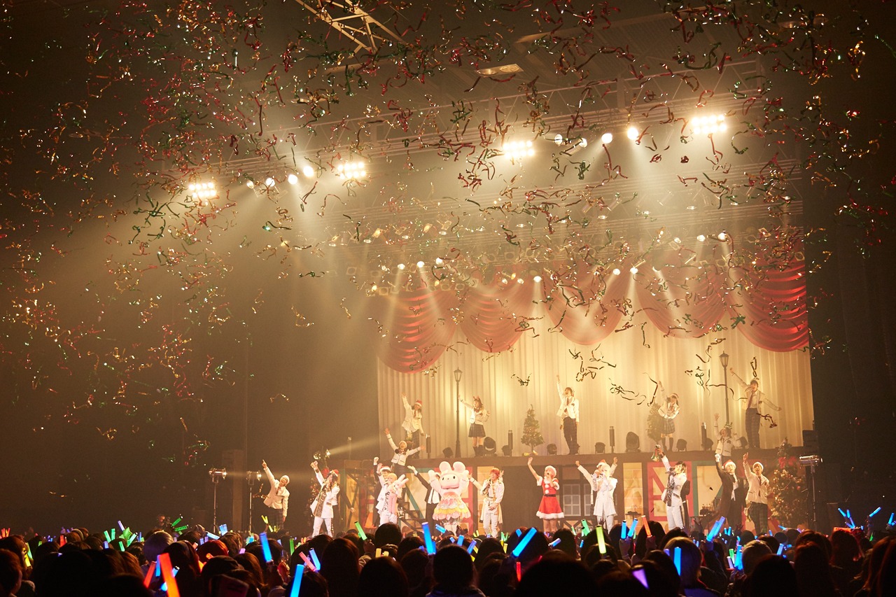「アルスマグナSPECIAL LIVE　私立九瓏ノ主学園クリスマスプロム」の様子。（Photo by NAITO）