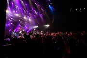 11月26日の東京・EX THEATER ROPPONGI公演の様子。(撮影:齋藤明)