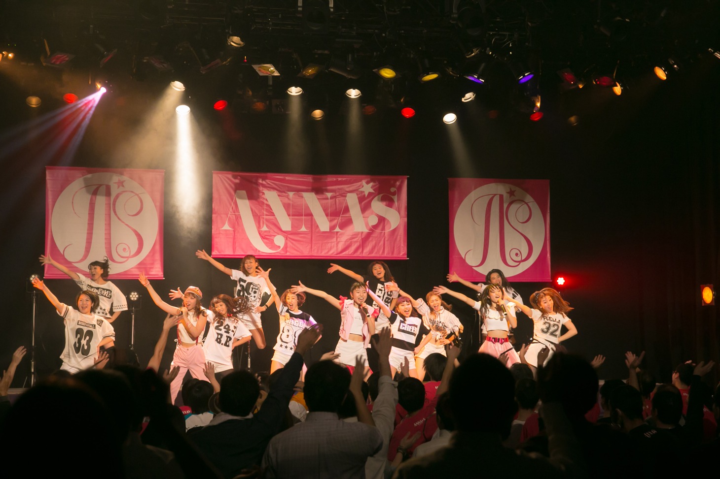 「ANNA☆S LIVE～7th Anniversary～」の様子。（写真提供：西田プロジェクト）