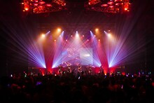 妄想キャリブレーション「君に魅せたい！妄キャリが贈る今夜かぎりの…ULTRA MOSO ∞ PARTY!!!!!!」の様子。（撮影：BOZO）