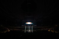 UVERworld「UVERworld ARENA TOUR 2016」12月25日の東京・日本武道館公演の様子。