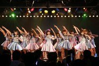 AKB48「島崎遥香卒業公演」の様子。(c)AKS