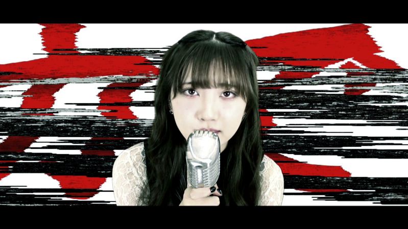 Brats「アイニコイヨ」のミュージックビデオのワンシーン。