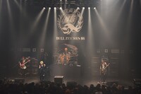 BULL ZEICHEN 88「BULL ZEICHEN 88円　～おごるぜマジで～」東京・Zepp DiverCity TOKYO公演の様子。