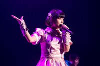 小山ひな（撮影：藤巻祐介）