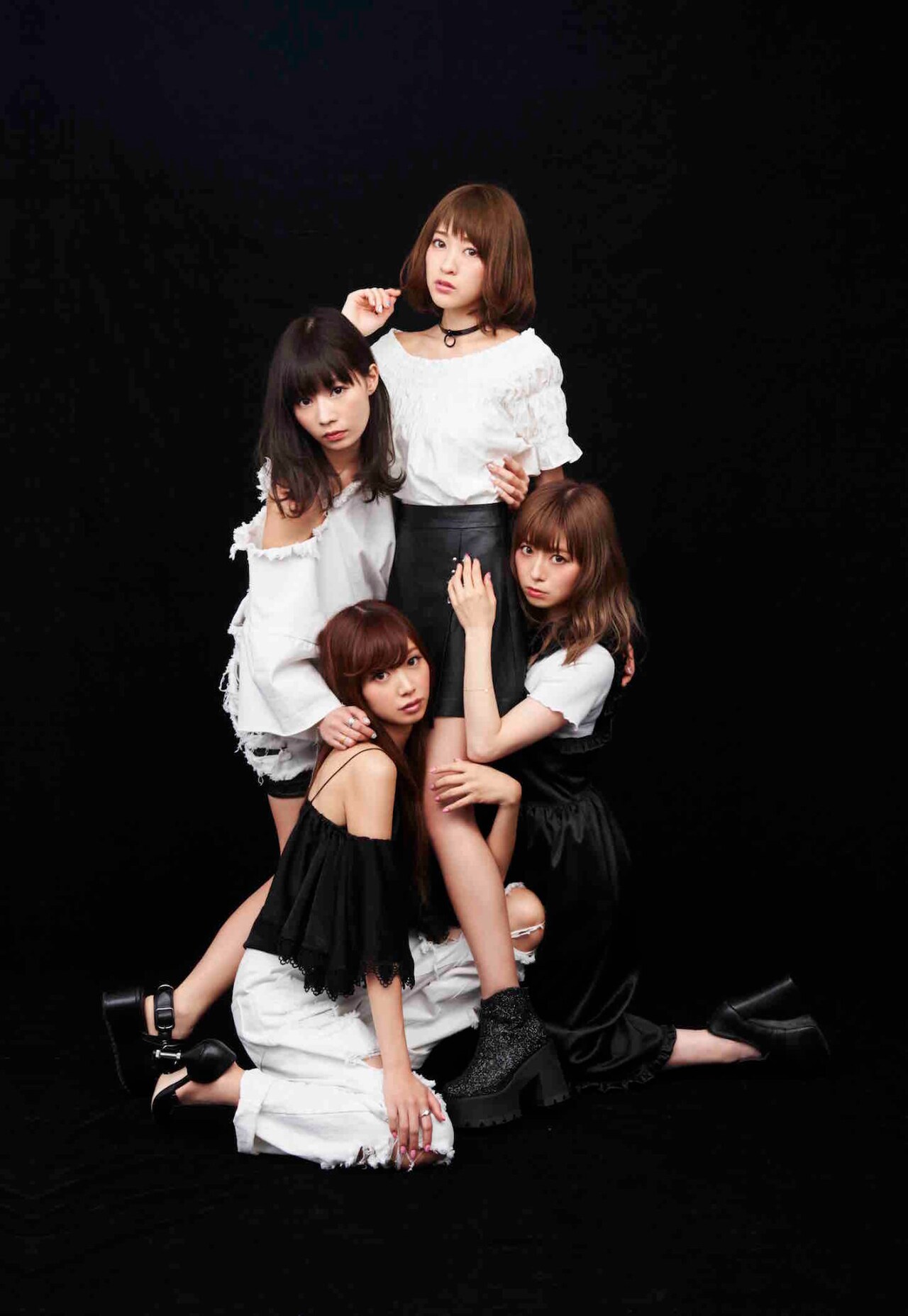 SILENT SIREN年末ワンマン公演をAbemaTVでオンエア、新作ジャケ4