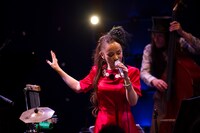 東京・JZ Bratでの「LOVE LOUNGE vol.5 ～X'mas Special～」の様子。（撮影：川畑淳平）