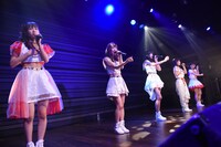 DEAR KISS定期公演の様子。