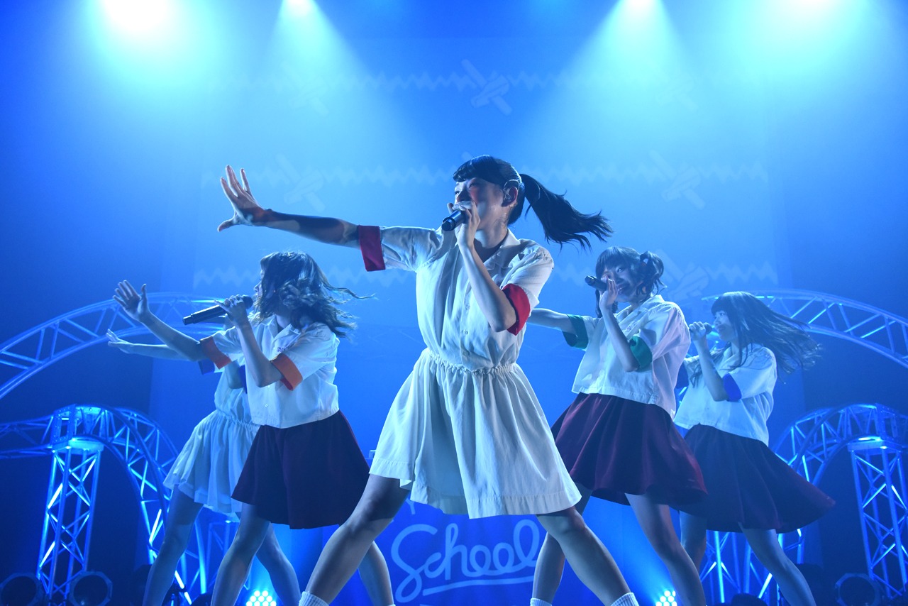 「lyrical school tour 2016 "guidebook"」最終公演の様子。