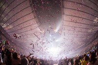 「BULLET TRAIN CHRISTMAS ONEMAN SHOW 2016 愛す。in Wonder Land」の様子。