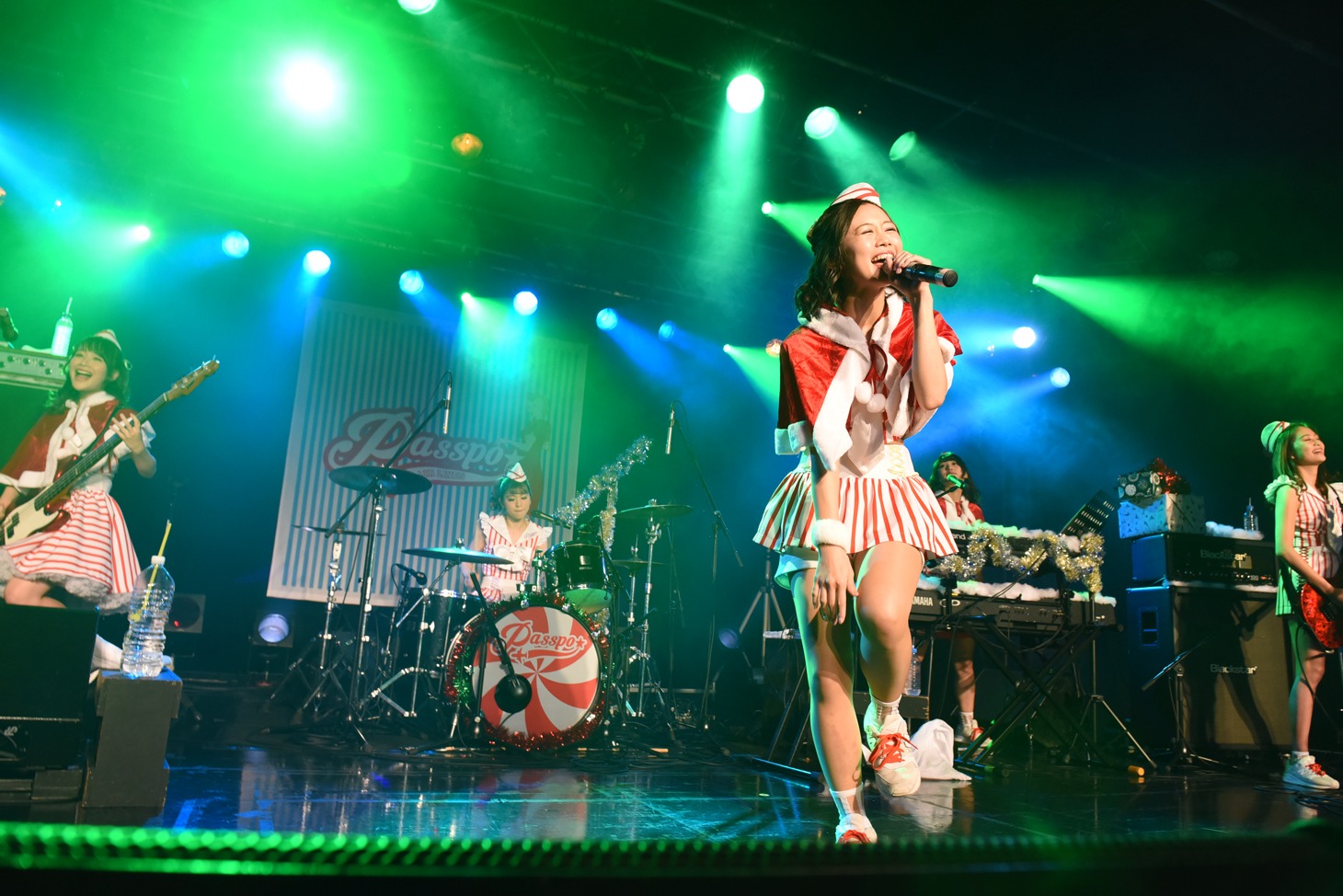 「BAND PASSPO☆ 2ndワンマンLIVE」の様子。