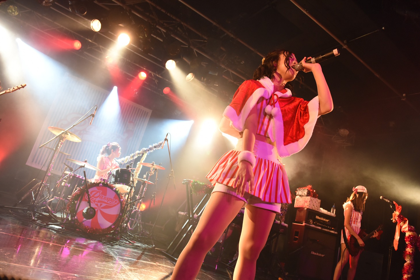 「BAND PASSPO☆ 2ndワンマンLIVE」の様子。