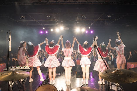 「BAND PASSPO☆ 2ndワンマンLIVE」の様子。