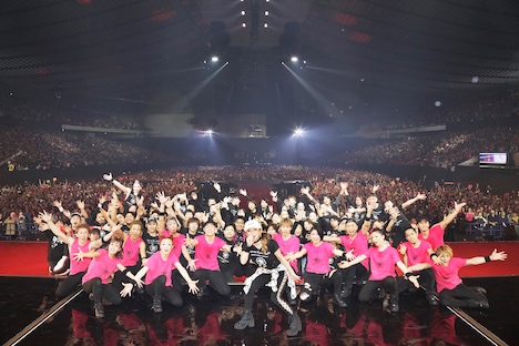 浜崎あゆみ「ayumi hamasaki COUNTDOWN LIVE 2016-2017 A 『Just the beginning -20-』」の様子。（写真提供：avex）