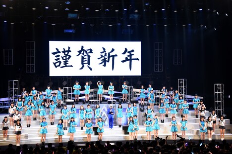 「Hello! Project 2017 WINTER ～Crystal Clear～」初日公演の様子。