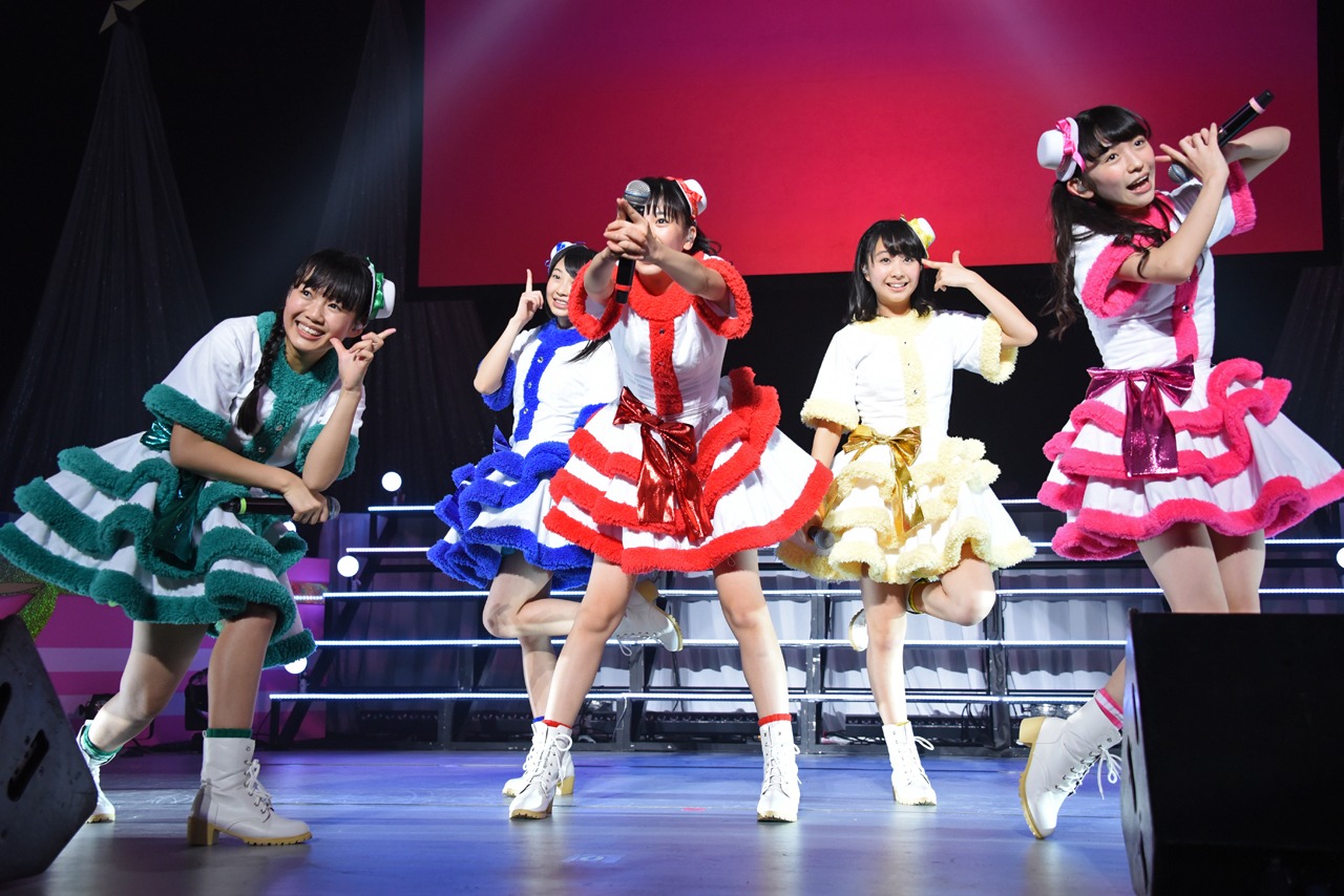 「土っキュン▽!!少女」を歌うときめき▽宣伝部。