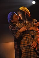 左から吉田万葉、神岡実希。