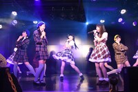 ハコイリ▽ムスメとRYUTistによるコラボレーションの様子。