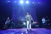 TUBE「TUBE 31 LIVE SCREEN 嗚呼!大晦日～いつもそばに～」の様子。