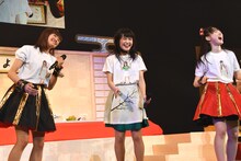 左から星名美怜、Nao☆、松野莉奈。