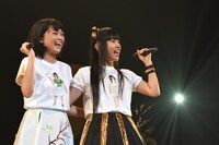 左からKaede、廣田あいか。