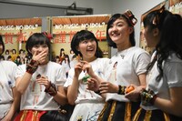 終演後のニコニコ生放送トークの様子。