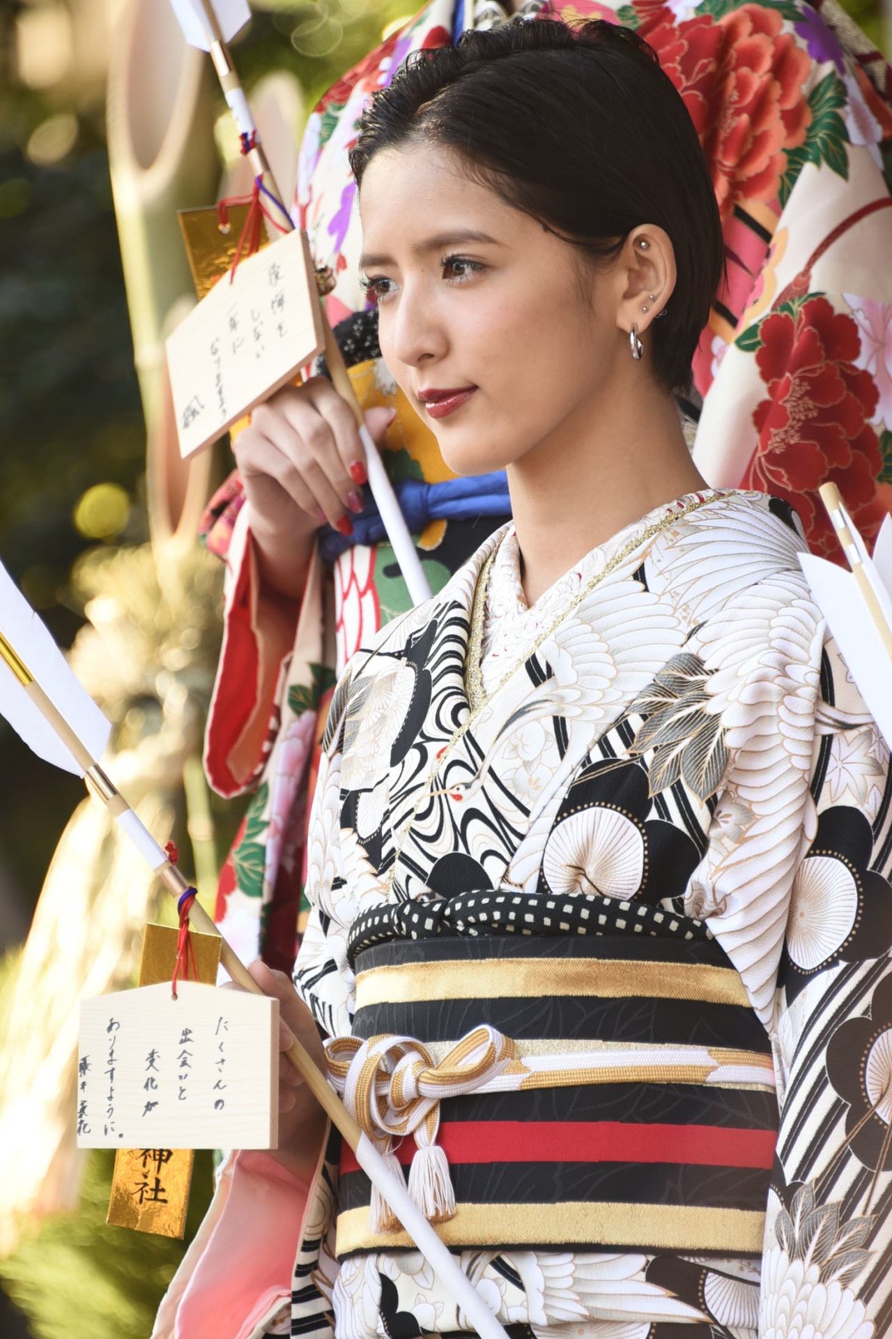 藤井萩花