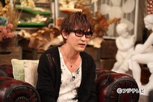 「アウト×デラックス」に出演するスガシカオ。