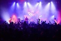 「あけましておめDEAD！今年もよろSICK！2017」の様子。（Photo by Rui Hashimoto）