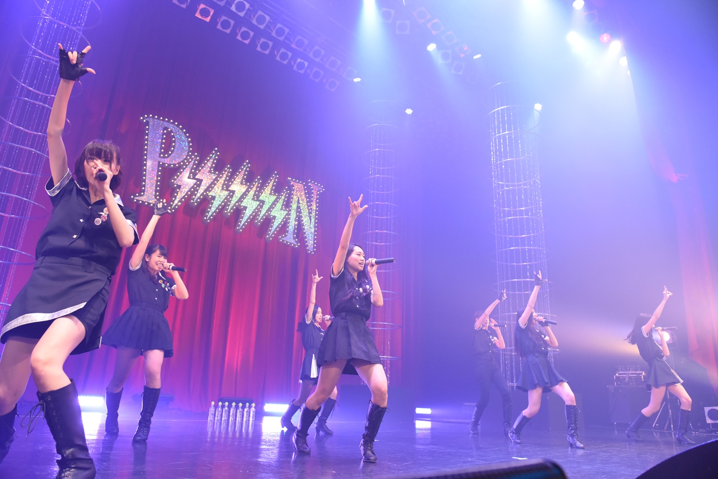 「PiiiiiiiN 3rd ANNIVERSARY LIVE」の様子。