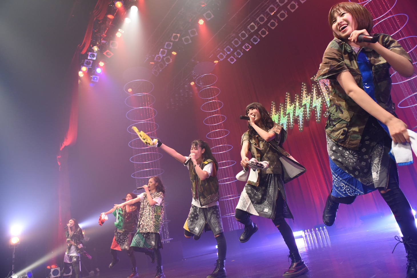 「PiiiiiiiN 3rd ANNIVERSARY LIVE」の様子。