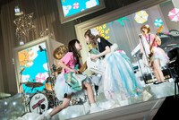 SILENT SIREN「2016年末スペシャルライブ Dream on!」東京・東京体育館公演の様子。 （Photo by Satoshi Hata）