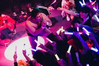 「夏の魔物後夜祭シリーズ アントーニオ本多生誕記念ワンマン ～シン・マモノBAND爆誕～」の様子。（撮影：二宮ユーキ）