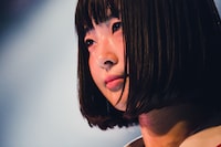 泉茉里（撮影：二宮ユーキ）