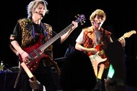 左から小林龍二、矢部昌暉。