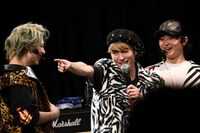 矢部昌暉の誕生日を聞かれ自信満々に「1月10日！」と間違えた泉大智（中央）。