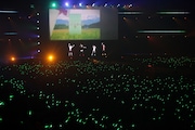 人気画像1位は「GReeeeN10周年ライブでファンと初対面、菅田将暉らグリーンボーイズも駆け付ける」より、GReeeeN。