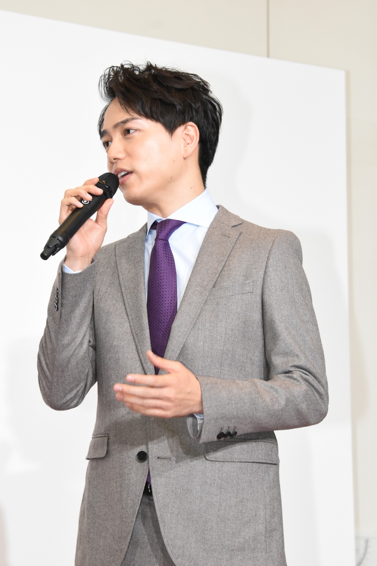 山崎育三郎