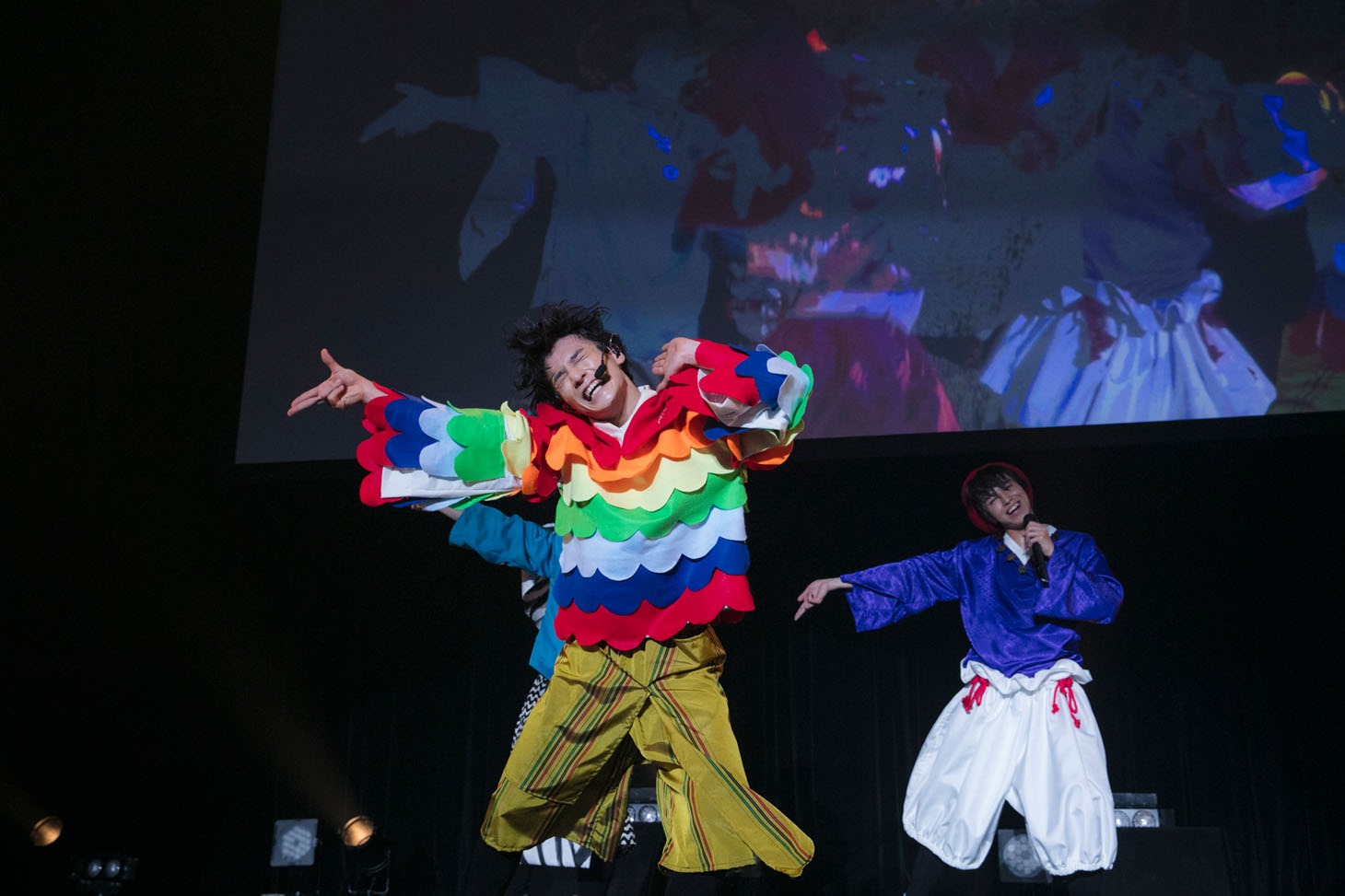 「ライオンライフ」を踊るユースケ。（撮影：米山三郎）