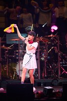 manaka（撮影：三吉ツカサ[Showcase]）