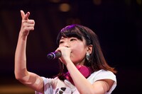 manaka（撮影：三吉ツカサ[Showcase]）