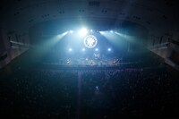 「氣志團結成二十周年記念公演 成人式 ～YOKOHAMA二十才ごえ～」の様子。