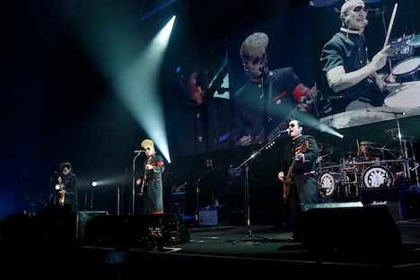 ダブルアンコールで登場した“初代氣志團”。